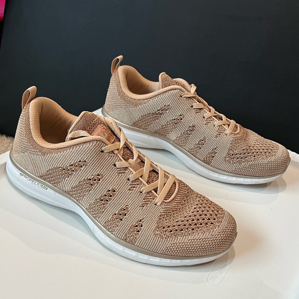 EUC rose gold APL Techloom Pro Sneakers